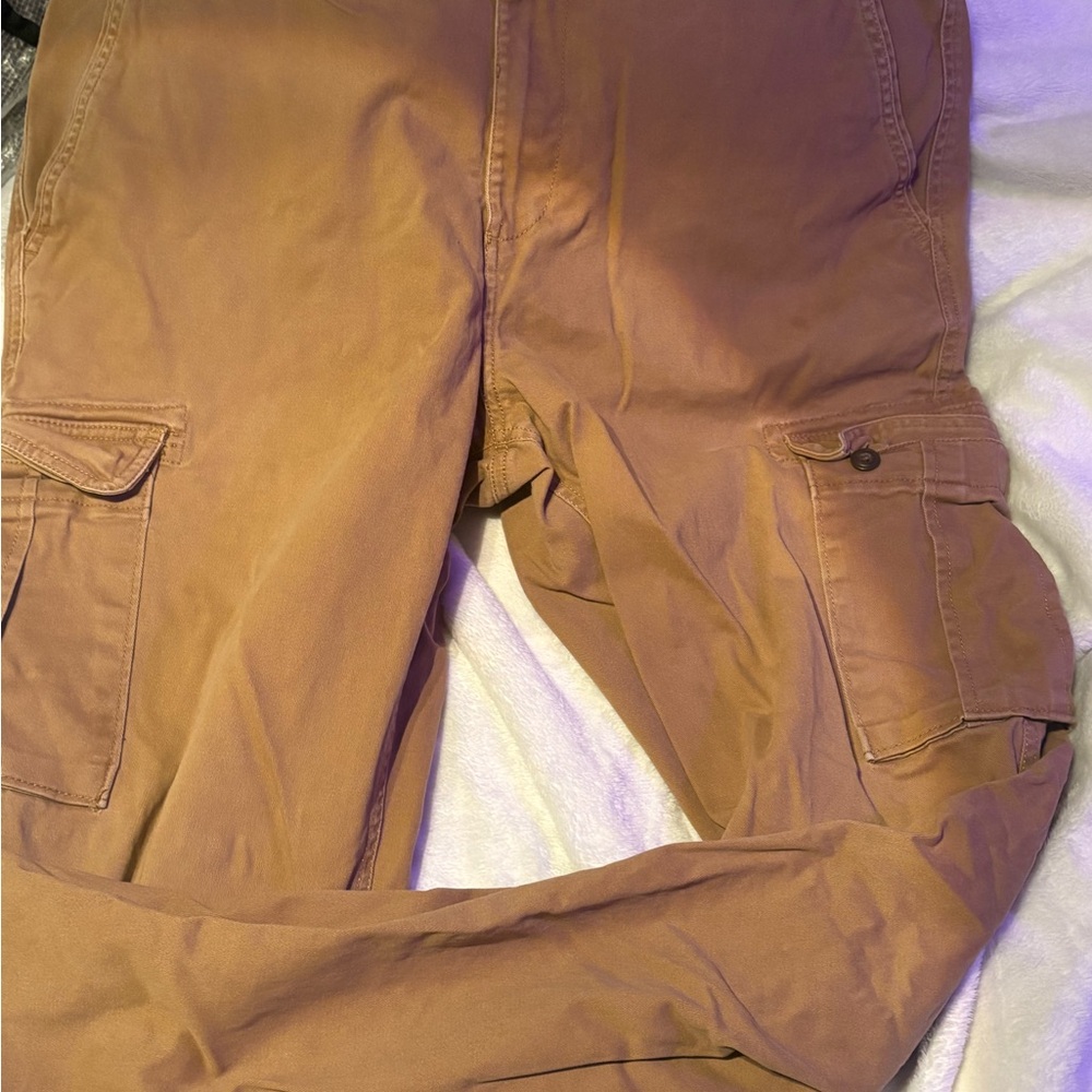 Sonoma Tan Cargo Pants with Durable Fabric and Versatile Design